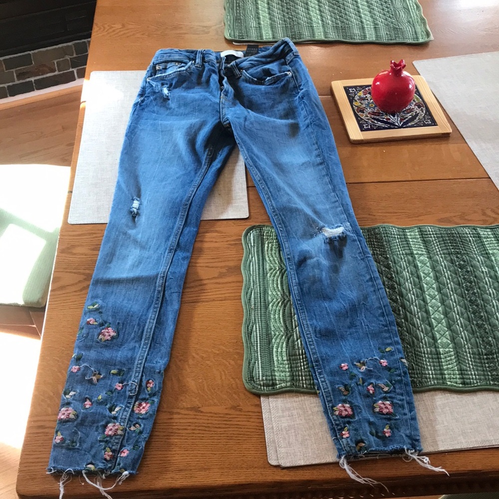 Zara Floral Embroidered Jeans